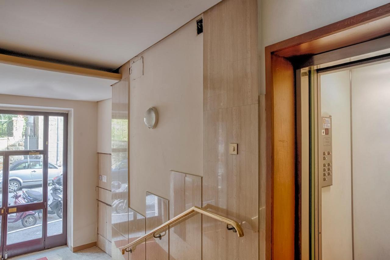 Apartamento La Fine Del Mondo Trieste Exterior foto